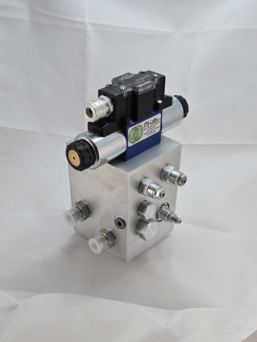 Single cylinder valve manifold: aluminum block with one Rexroth directional valve mounted on top